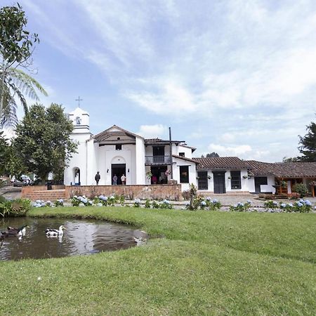 ホテルClub Campestre Hacienda Fizebad エル・レティーロ エクステリア 写真