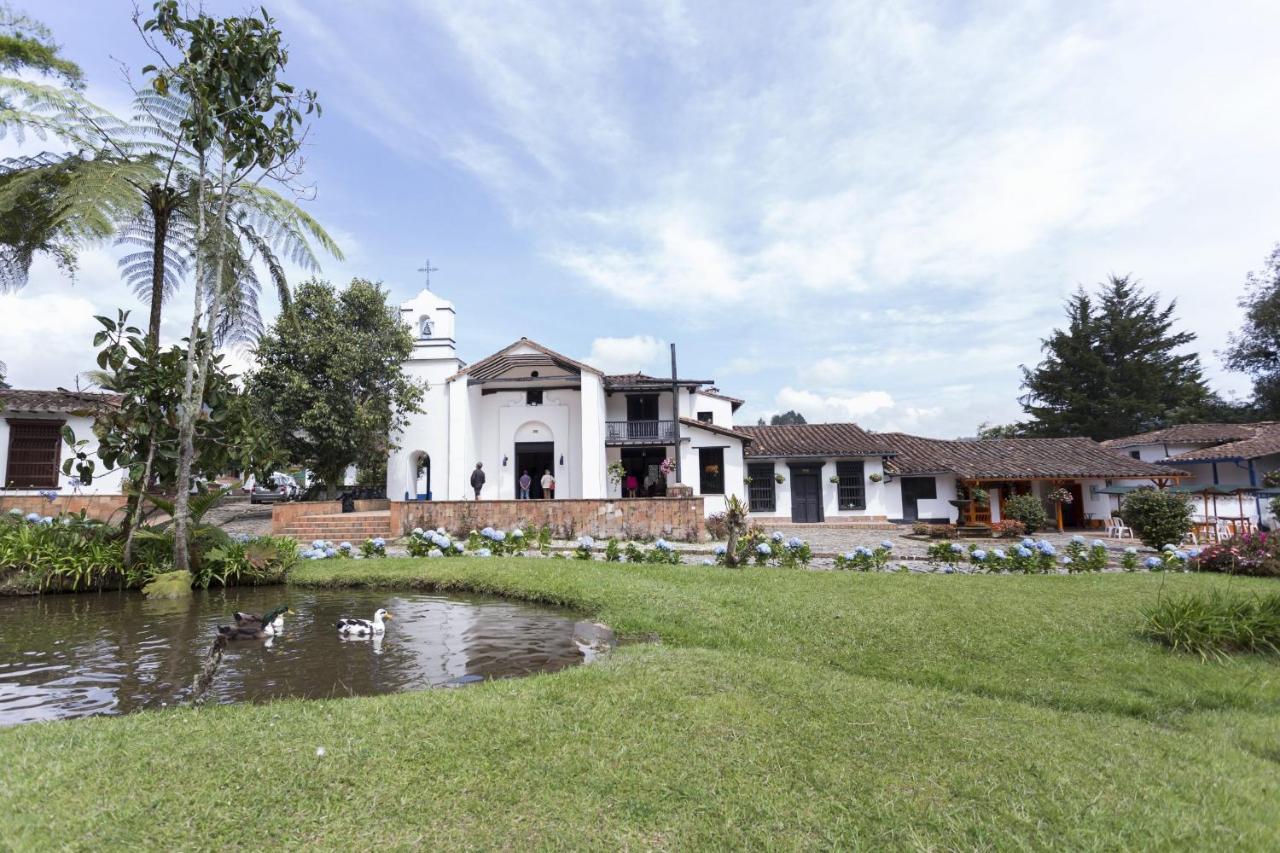 ホテルClub Campestre Hacienda Fizebad エル・レティーロ エクステリア 写真